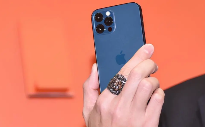 霍林郭勒苹果手机维修分享iPhone12系列重启方法教程 